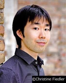 津田裕也（ピアノ）　Yuya Tsuda (Piano)