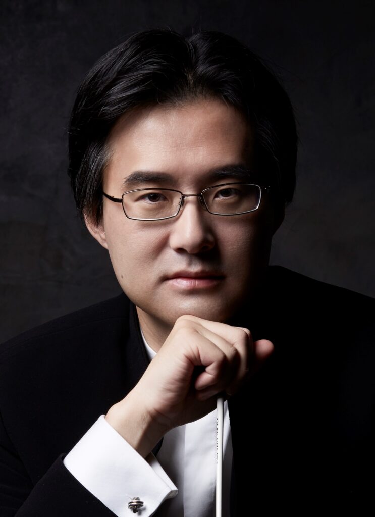ヨンミン・パク（指揮）　Youngmin Park (Conductor)
