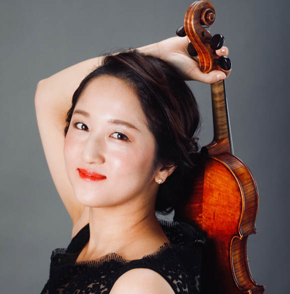 西川茉利奈(ヴァイオリン) Marina Nishikawa, violin